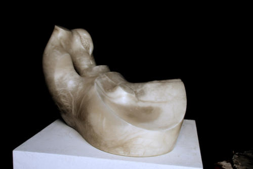 F.621. Serie torsos, año.2003-Alabastro.36x23x27 cm
